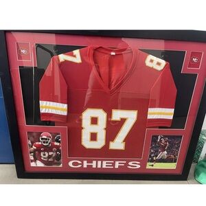 Travis Kelce Chiefs Jersey Framed 35x45 (Beckett COA)
